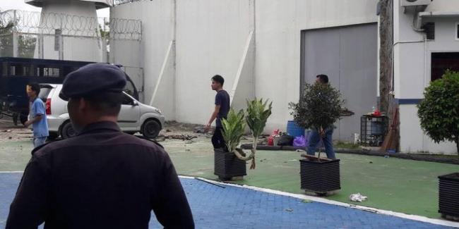 Tiga Unit Mobil Hancur, 205 Tahanan Berhasil Dibekuk